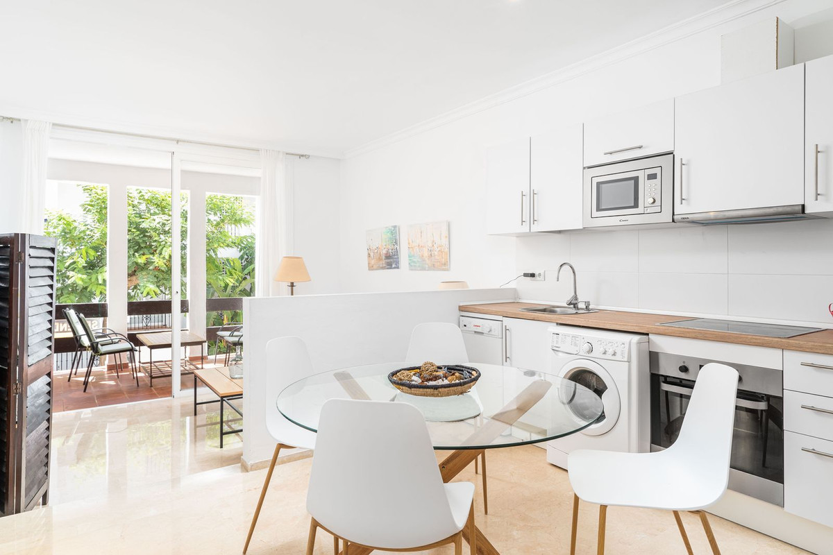Apartment in La Duquesa