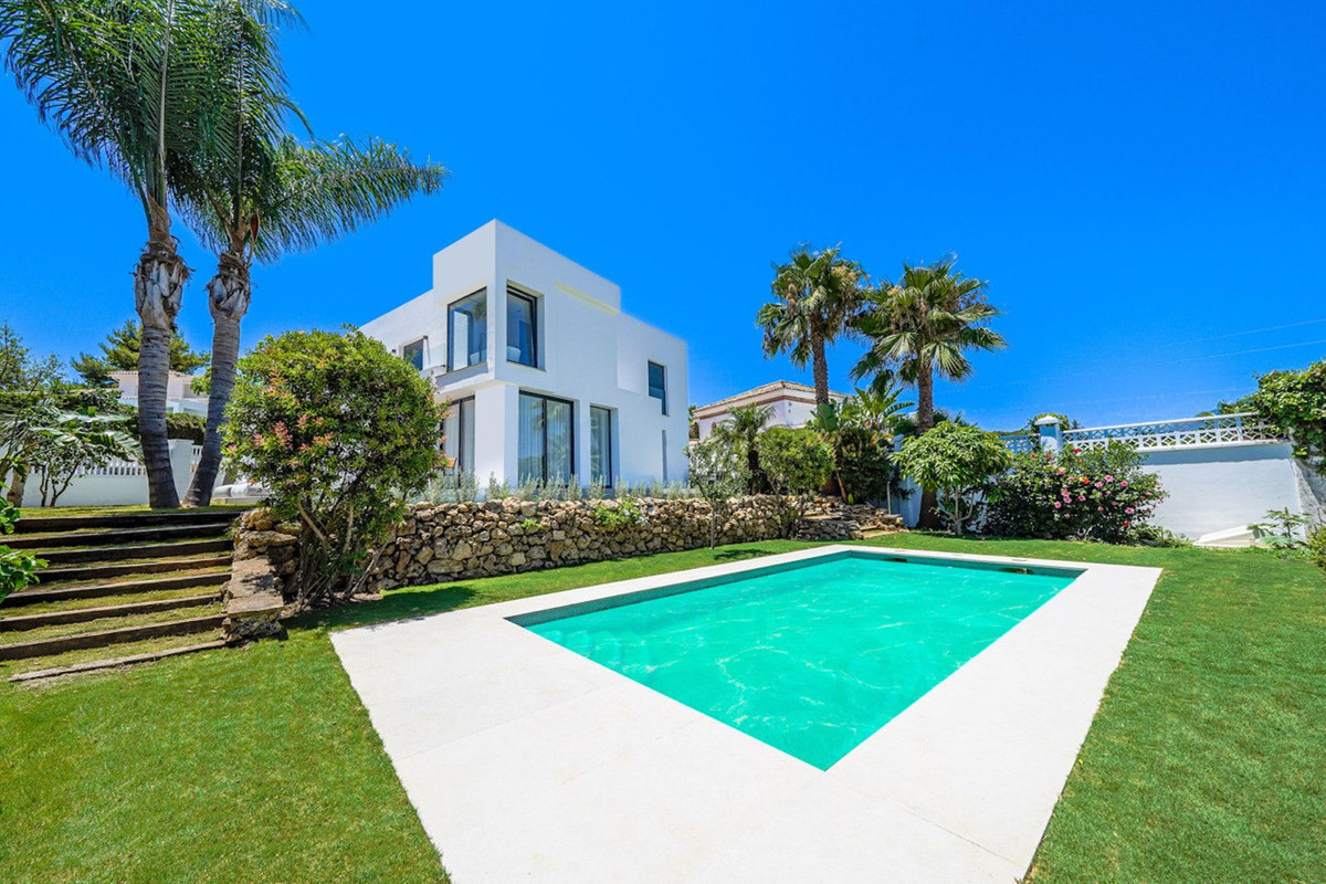 Villa in Nueva Andalucía