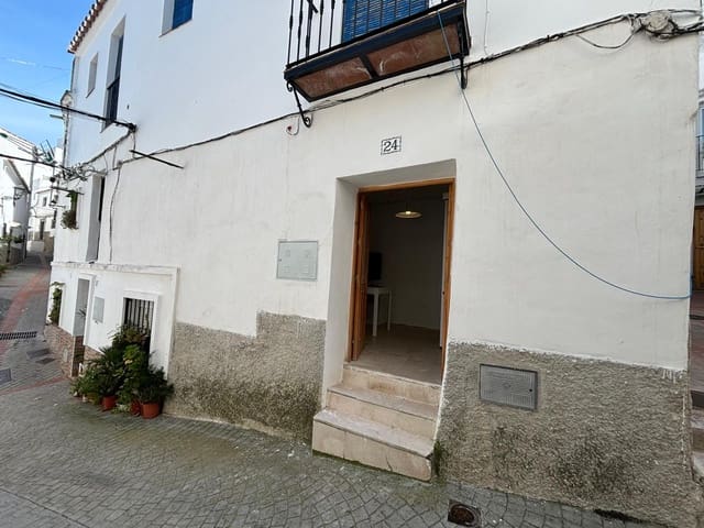 Townhouse in Casares